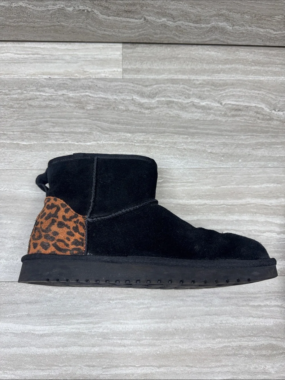 Koolaburra by Ugg Mini II Black Suede Ankle Boot with Leopard Size 8